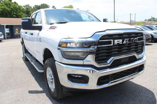 Bright White Clearcoat 2025 RAM 2500 Big Horn Crew Cab 4x4 6'4' Box