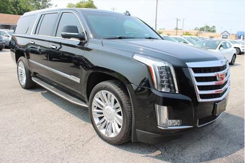 2017 Cadillac Escalade ESV Luxury