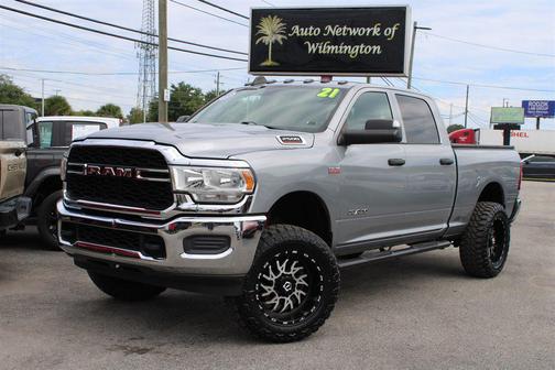 2021 RAM 2500 Tradesman Crew Cab 4x4 6'4' Box