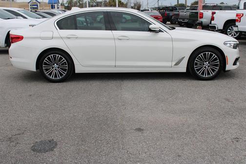 2020 BMW 530 530i