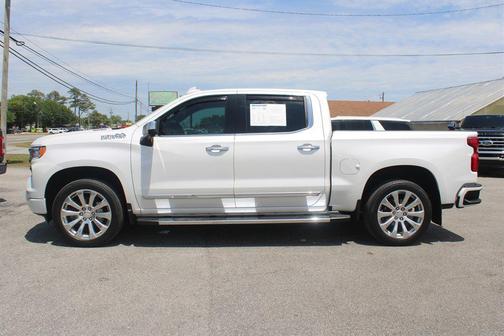 Iridescent Pearl Tricoat 2023 Chevrolet Silverado 1500 High Country