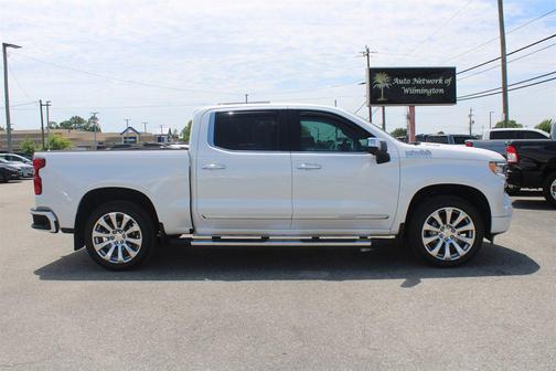 Iridescent Pearl Tricoat 2023 Chevrolet Silverado 1500 High Country