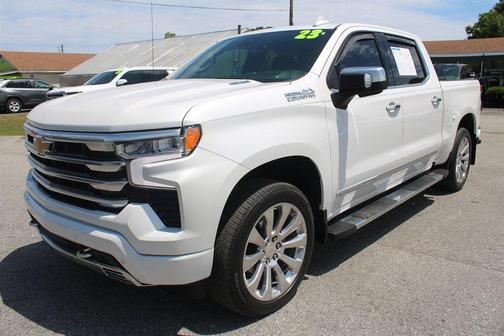 Iridescent Pearl Tricoat 2023 Chevrolet Silverado 1500 High Country