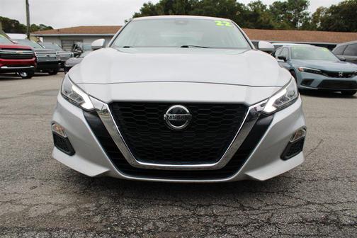 2022 Nissan Altima 2.5 SV