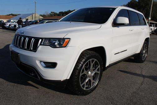2018 Jeep Grand Cherokee Sterling Edition