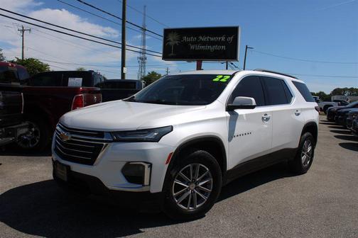 White 2022 Chevrolet Traverse LT Cloth