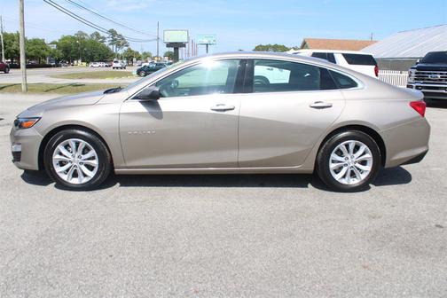 Gold 2025 Chevrolet Malibu FWD 1LT