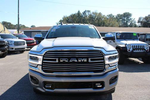2021 RAM 3500 Laramie Crew Cab 4x2 8' Box