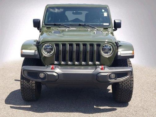 Photo 2 of 32 of 2020 Jeep Wrangler Unlimited Rubicon