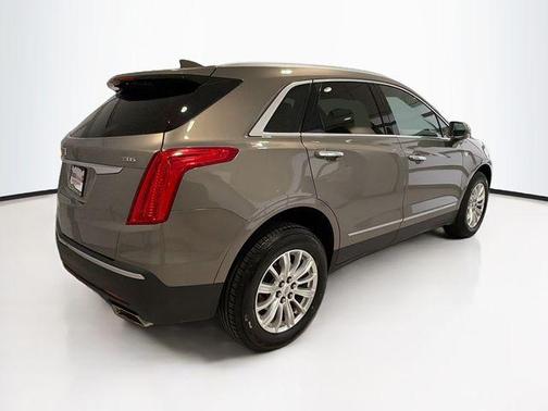 Bronze Dune Metallic 2018 Cadillac XT5 Base