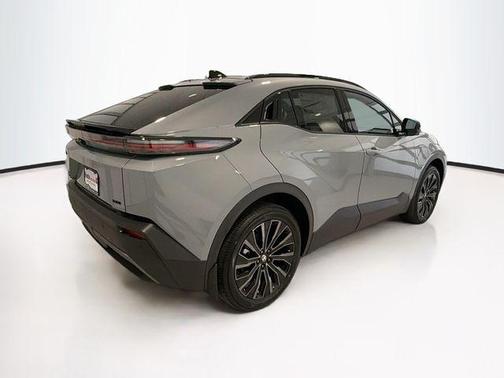 Cement 2026 Toyota C-HR XSE
