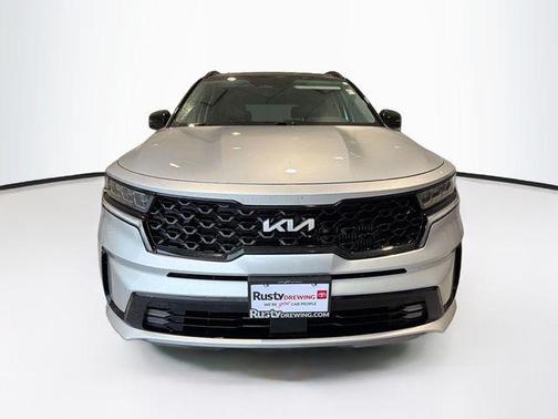 Sparkling Silver 2022 Kia Sorento SX