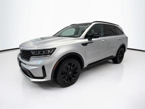 Sparkling Silver 2022 Kia Sorento SX