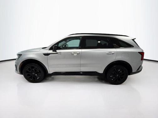 Sparkling Silver 2022 Kia Sorento SX