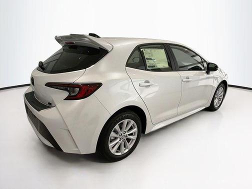 Wind Chill Pearl 2026 Toyota Corolla SE