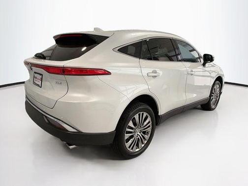 Wind Chill Pearl 2023 Toyota Venza XLE