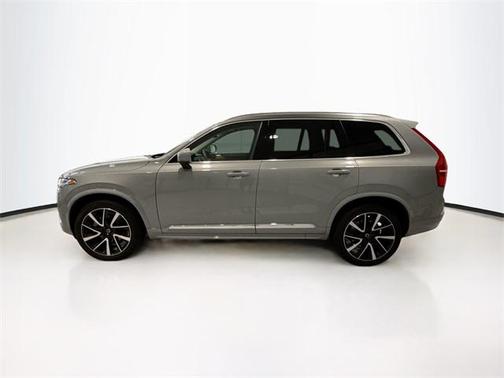 2024 Volvo XC90 B5 Plus Bright Theme