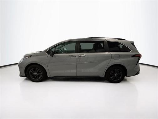 2024 Toyota Sienna XSE 7 Passenger