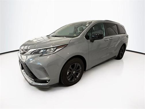 2024 Toyota Sienna XSE 7 Passenger