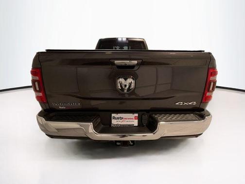 Granite Crystal Metallic Clearcoat 2021 RAM 3500 Laramie Crew Cab 4x4 8' Box