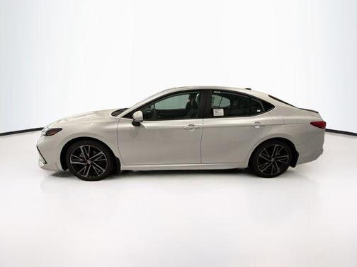 Wind Chill Pearl 2026 Toyota Camry XSE