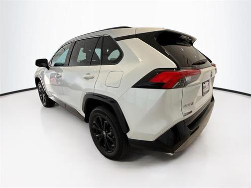 2024 Toyota RAV4 Hybrid SE