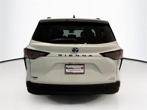 2023 Toyota Sienna XLE 7 Passenger