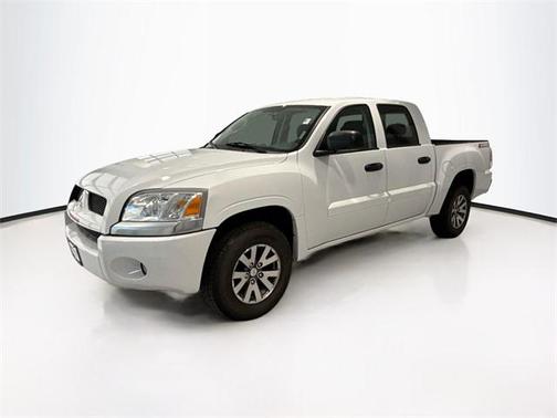 2008 Mitsubishi Raider LS