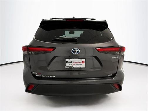 2022 Toyota Highlander Hybrid XLE