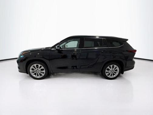 Midnight Black Metallic 2025 Toyota Highlander Limited
