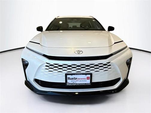 2025 Toyota Crown Signia XLE