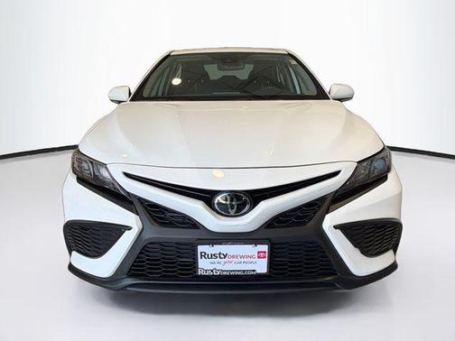 Ice 2024 Toyota Camry SE