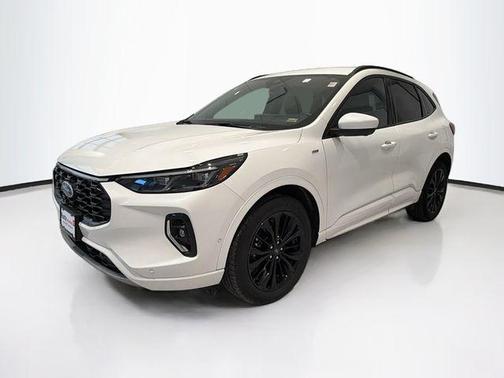 2023 Ford Escape ST-Line Elite