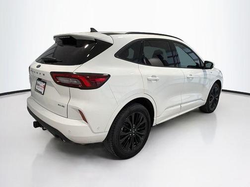 2023 Ford Escape ST-Line Elite
