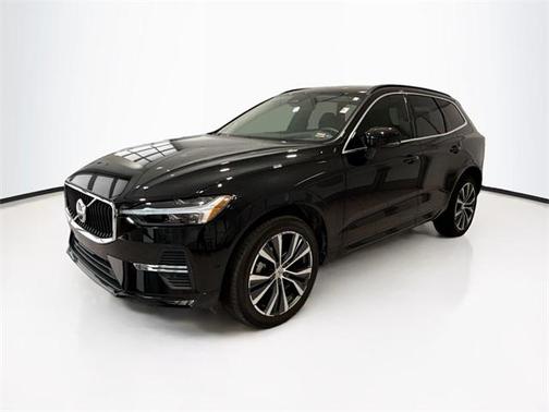 2022 Volvo XC60 B5 Momentum