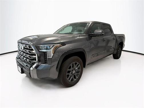 2025 Toyota Tundra Hybrid Platinum
