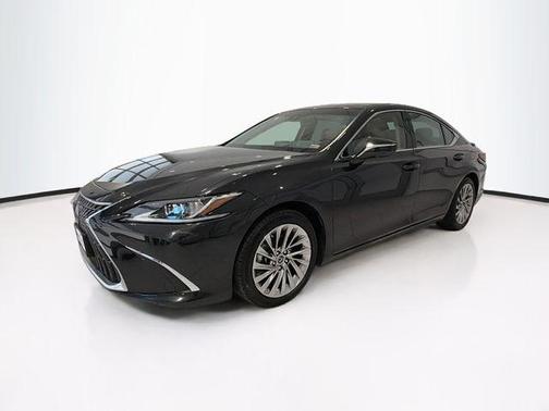 2023 Lexus ES 300h Ultra Luxury
