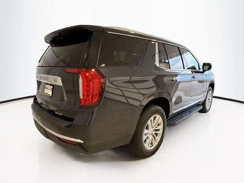 Titanium Rush Metallic 2023 GMC Yukon SLT