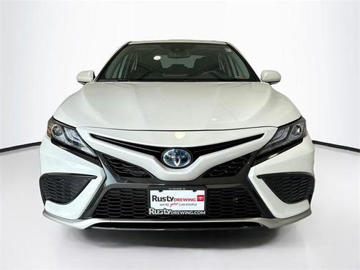 2024 Toyota Camry Hybrid SE