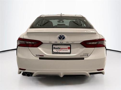 2024 Toyota Camry Hybrid SE