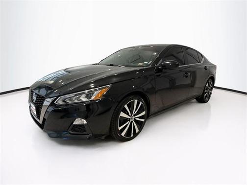 2021 Nissan Altima SR FWD