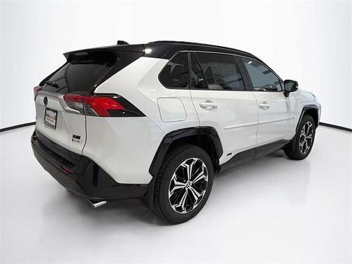 2025 Toyota RAV4 Hybrid SE