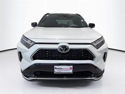 2025 Toyota RAV4 Hybrid SE