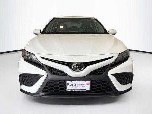Ice 2024 Toyota Camry SE