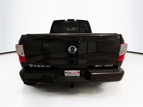 2021 Nissan Titan SV