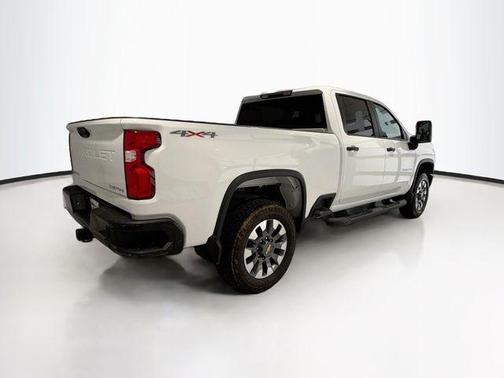 Summit White 2021 Chevrolet Silverado 2500 Custom