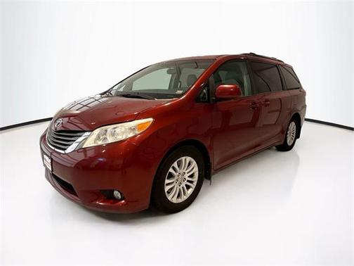 2011 Toyota Sienna XLE