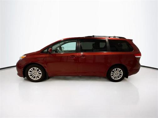 2011 Toyota Sienna XLE