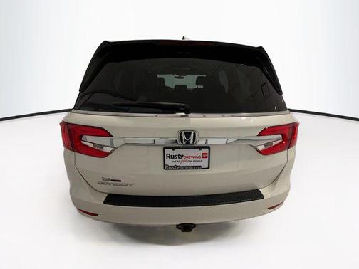 White Diamond Pearl 2019 Honda Odyssey EX-L