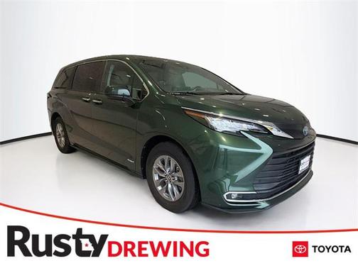 2021 Toyota Sienna XLE 8 Passenger